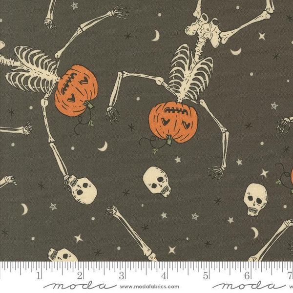 Home Sweet Haunt Stone 20913 12 Moda