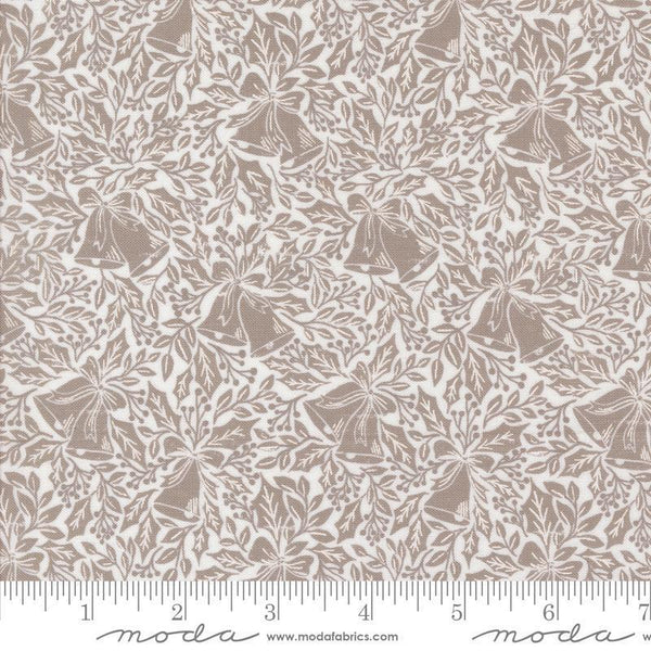 Moda Berry and Pine Snow 5242 11