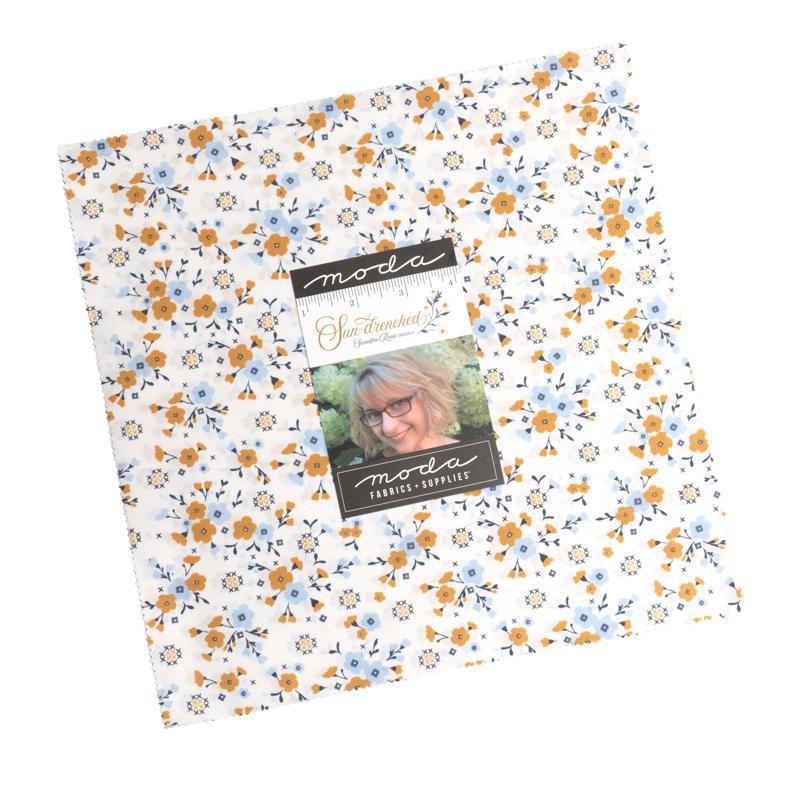 Sun Drenched Layer Cake® 43200LC Moda Precuts - A Layer cake of the collection Sun Drenched from Moda and Sweetfire Road